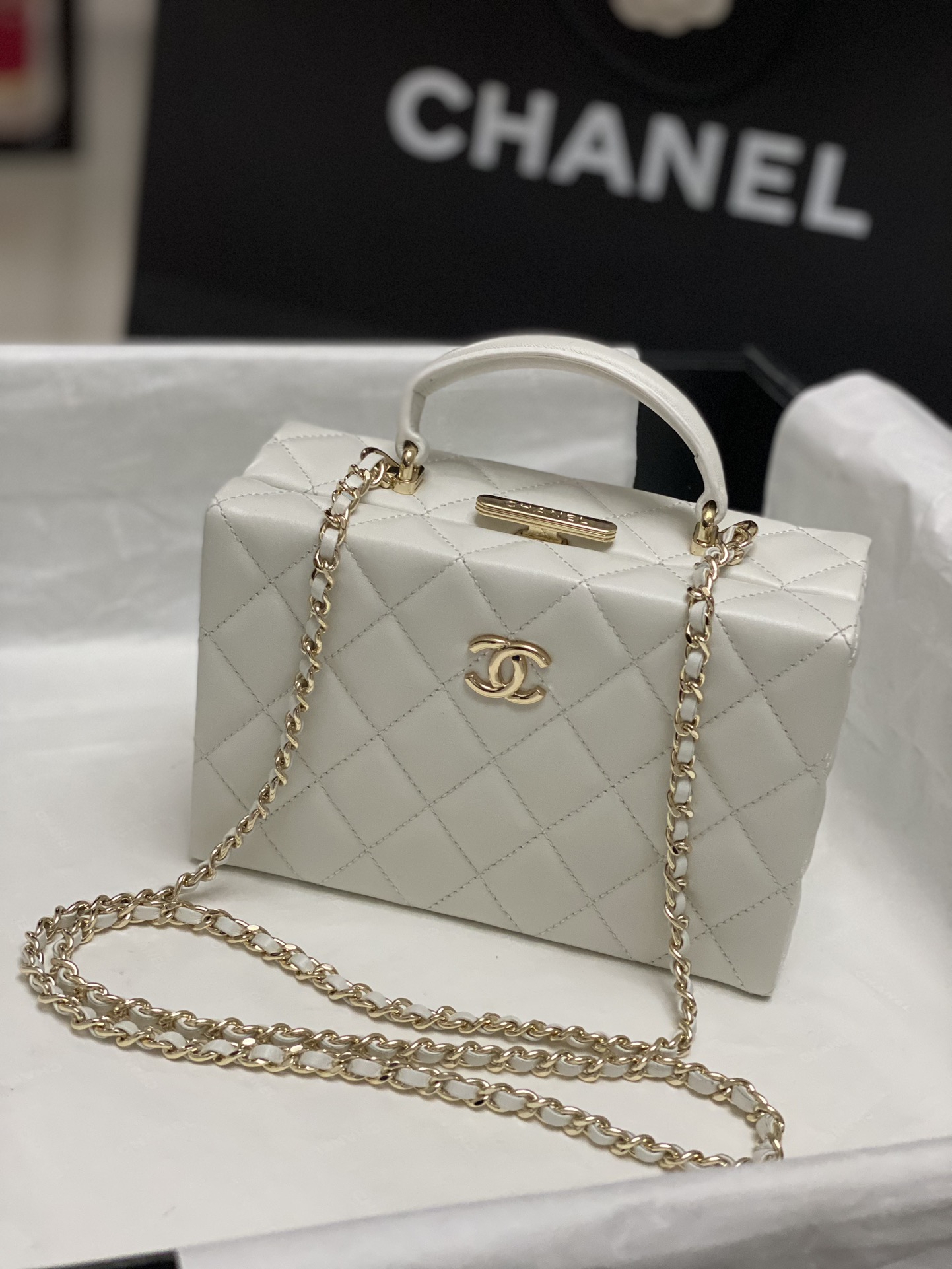 Bagsaaa Ch**el Small Box Bag AS5167 White - 12.5 × 18 × 6.5 cm