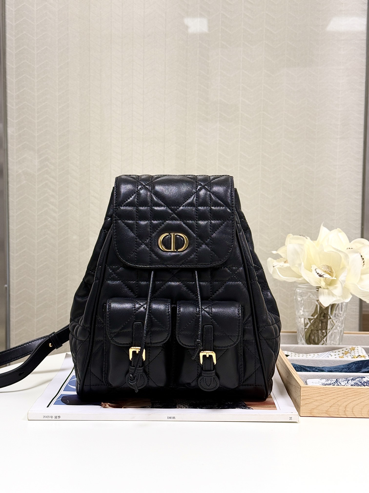 Bagsaaa Medium D10r Caro Backpack Black Macrocannage Lambskin - 23 x 26.7 x 12.5 cm