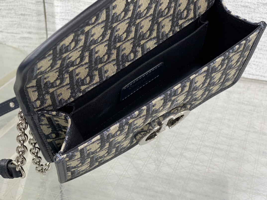 Bagsaaa D10r 30 Montaigne East-West Bag with Chain Blue D10r Oblique Jacquard and Smooth Calfskin - 21 x 12 x 6 cm