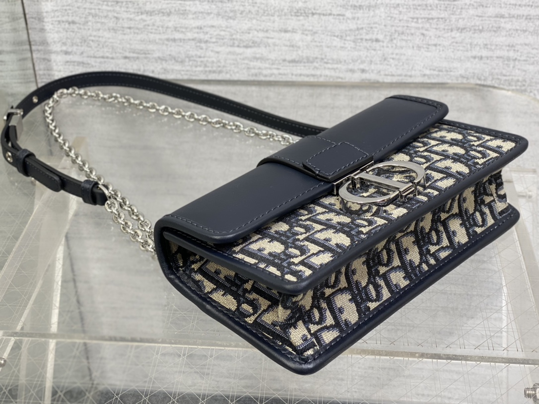 Bagsaaa D10r 30 Montaigne East-West Bag with Chain Blue D10r Oblique Jacquard and Smooth Calfskin - 21 x 12 x 6 cm