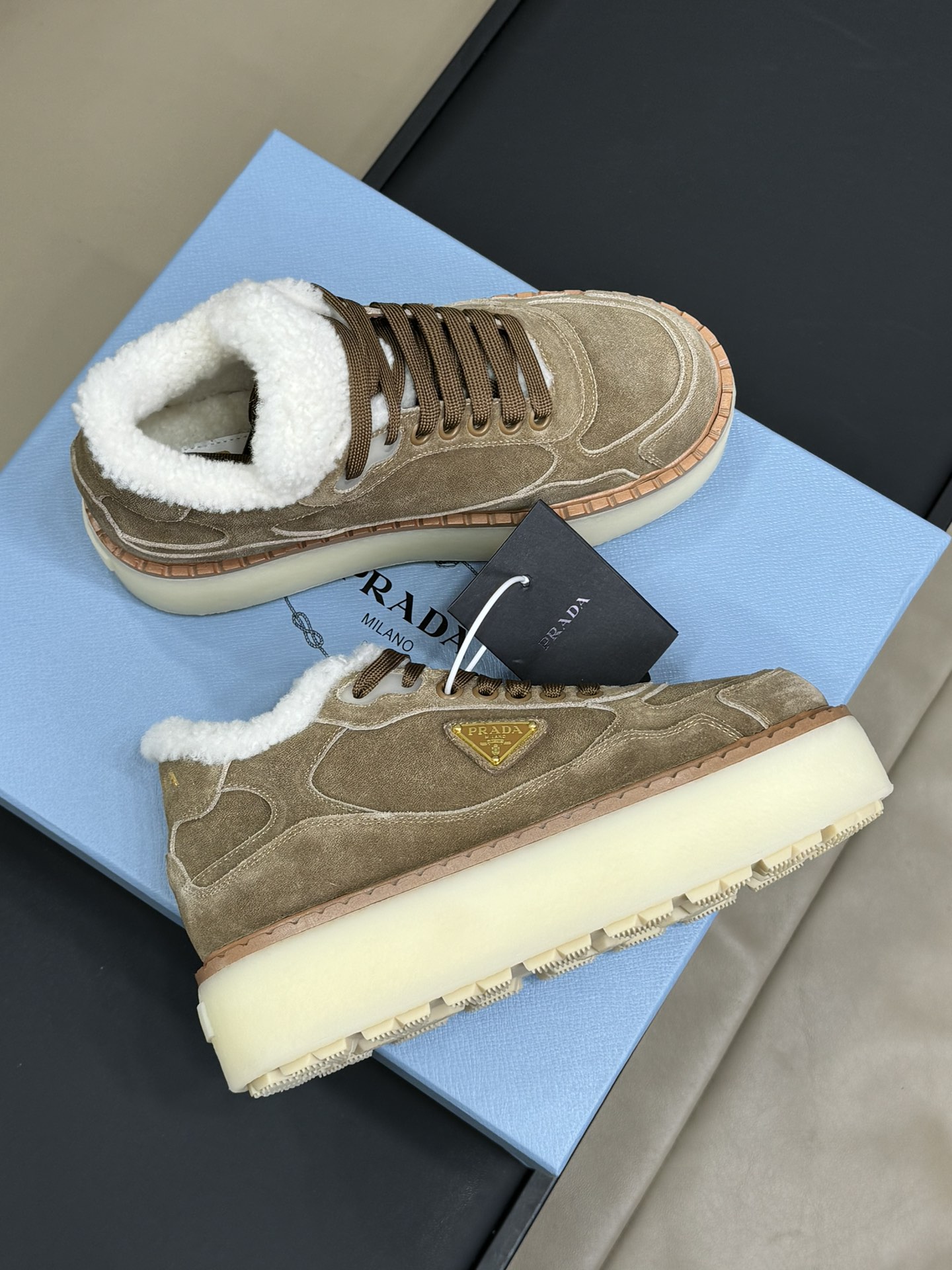 Bagsaaa Pra*a Suede mid-top sneakers beige