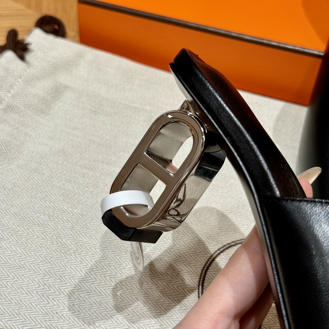 Bagsaaa H**me5 Iconique 60 sandal black