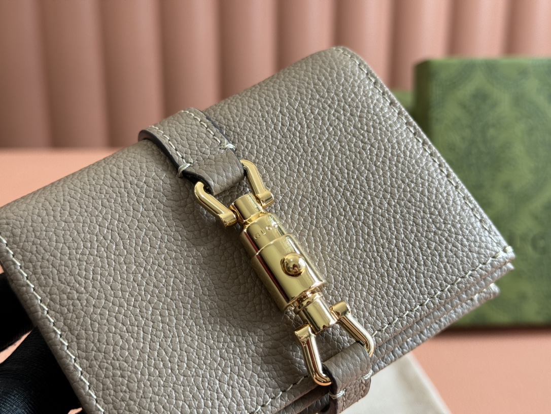 Bagsaaa Gvc*1 Jackie 1961 card case wallet 645536 taupe