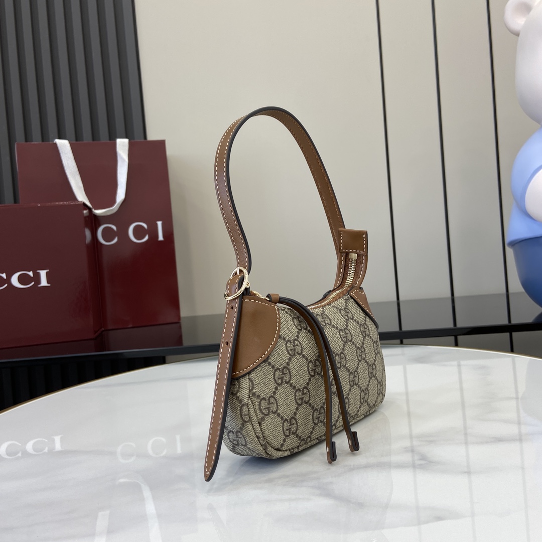 Bagsaaa Gvc*1 GG Emblem S*per mini shoulder bag ‎820696 - 23 x 13 x 2cm