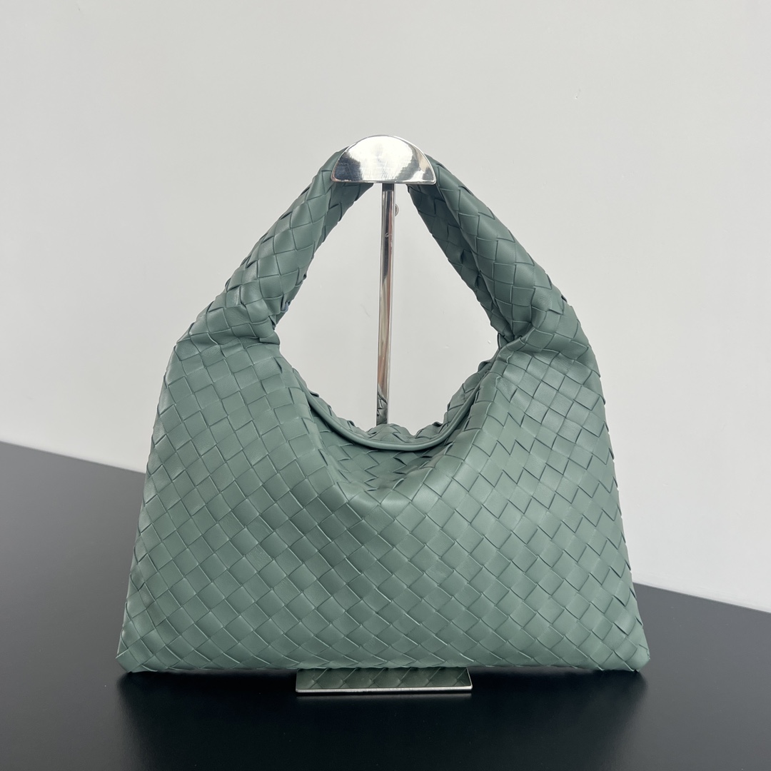 Bagsaaa B0tt*ga Ven*ta Small Hop Green - 41x20.5x7.5 cm