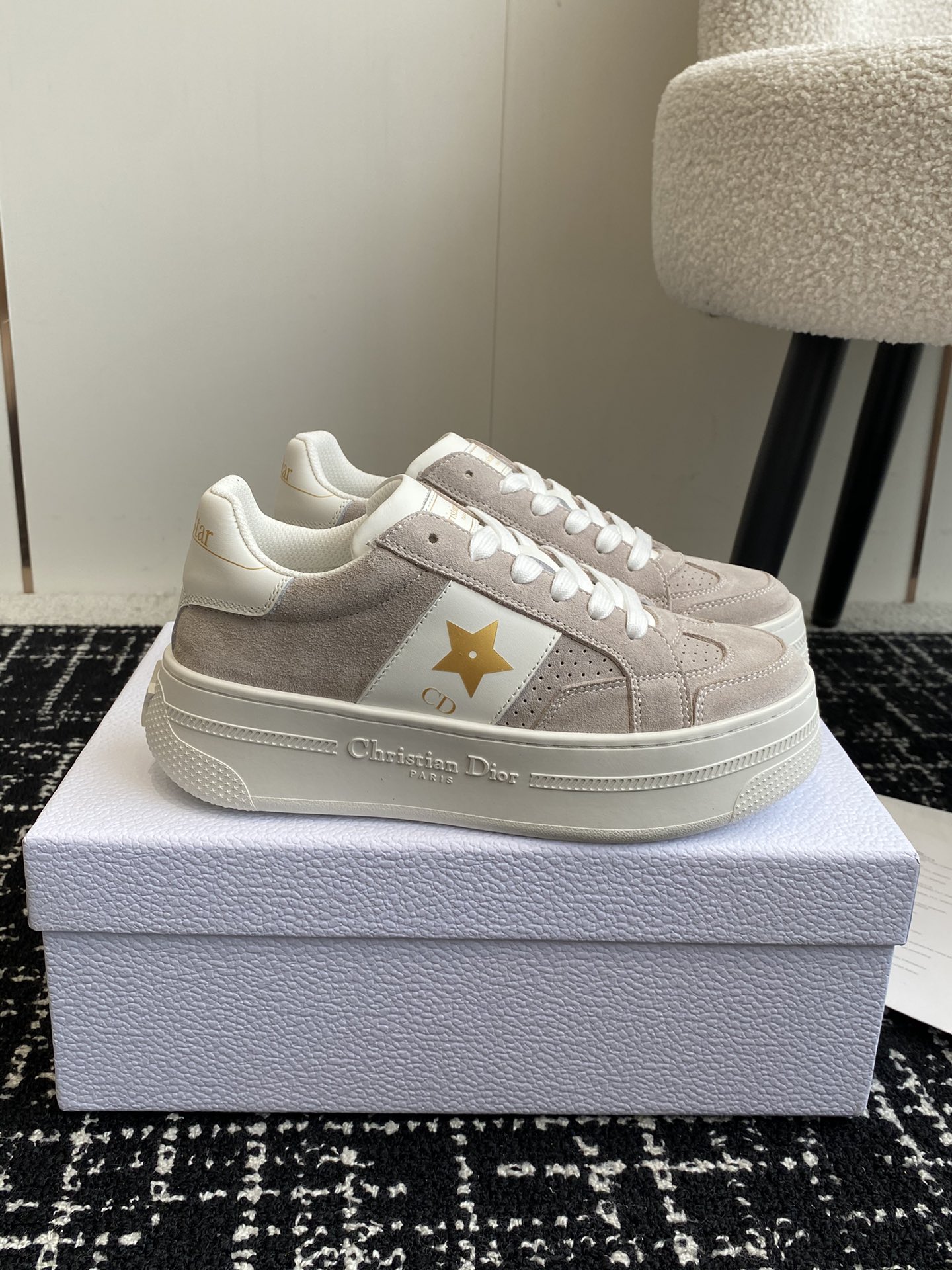 Bagsaaa D10r Star Platform Sneaker Light Beige Suede Calfskin