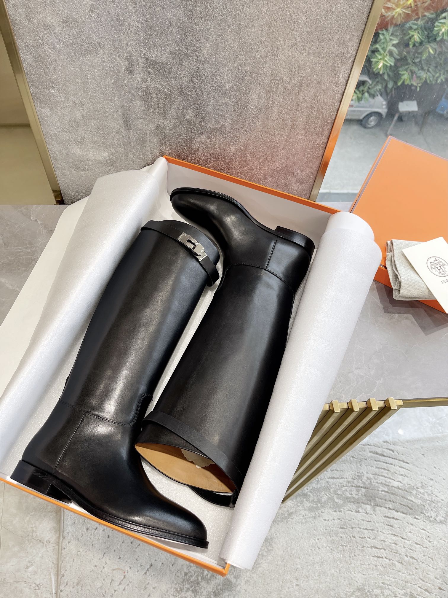 Bagsaaa H**me5 Jumping Boots Black & Silver