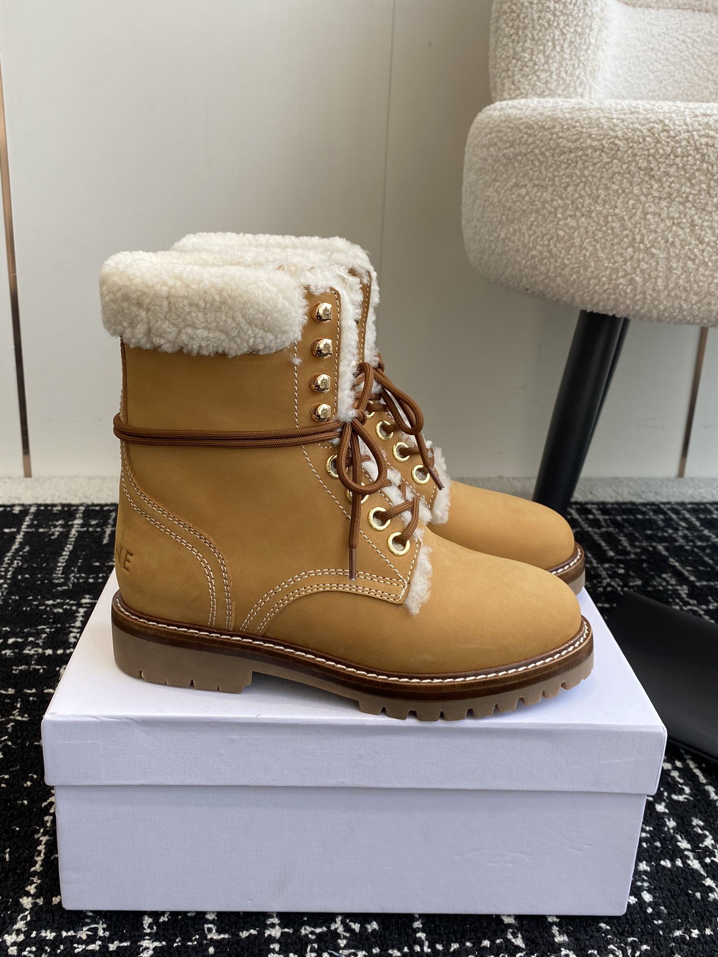 Bagsaaa Ce1i*e Kurt Lace-Up Mid Boot In Nubuck Calfskin And Shearling