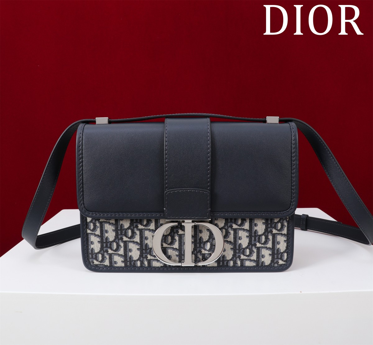 Bagsaaa D10r 30 Montaigne Bag Blue D10r Oblique Jacquard and Smooth Calfskin - 24 x 17 x 8 cm