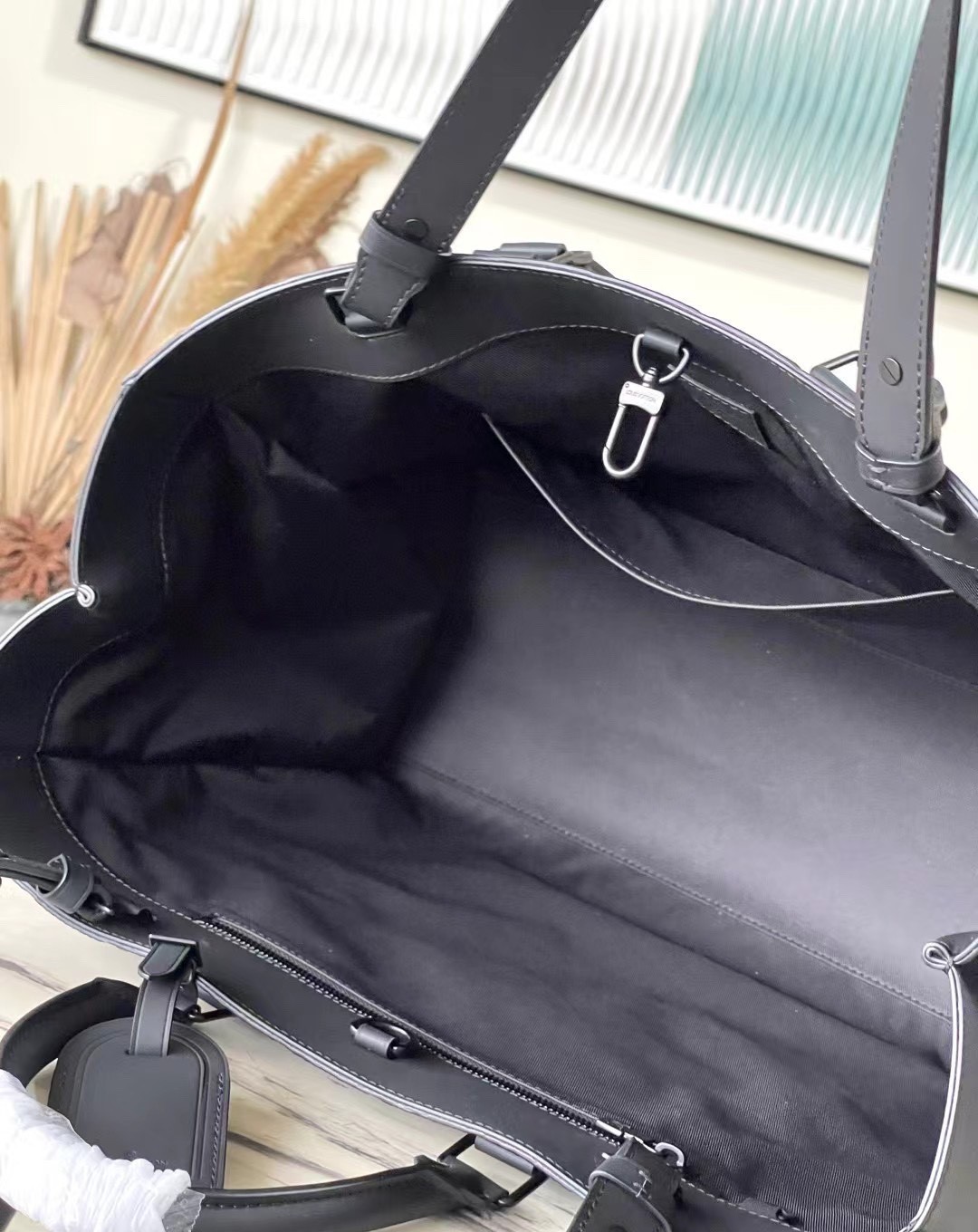 Bagsaaa L0vis Vvtt0n M21865 Sac Plat 24H Black - 44 x 33 x 18 cm