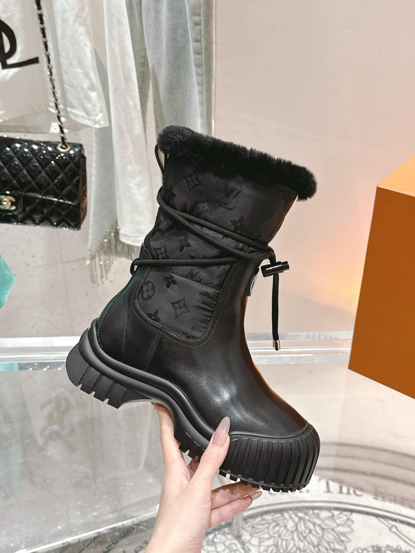 Bagsaaa L0vis Vvtt0n Ruby Flat Ankle Boot Black nylon