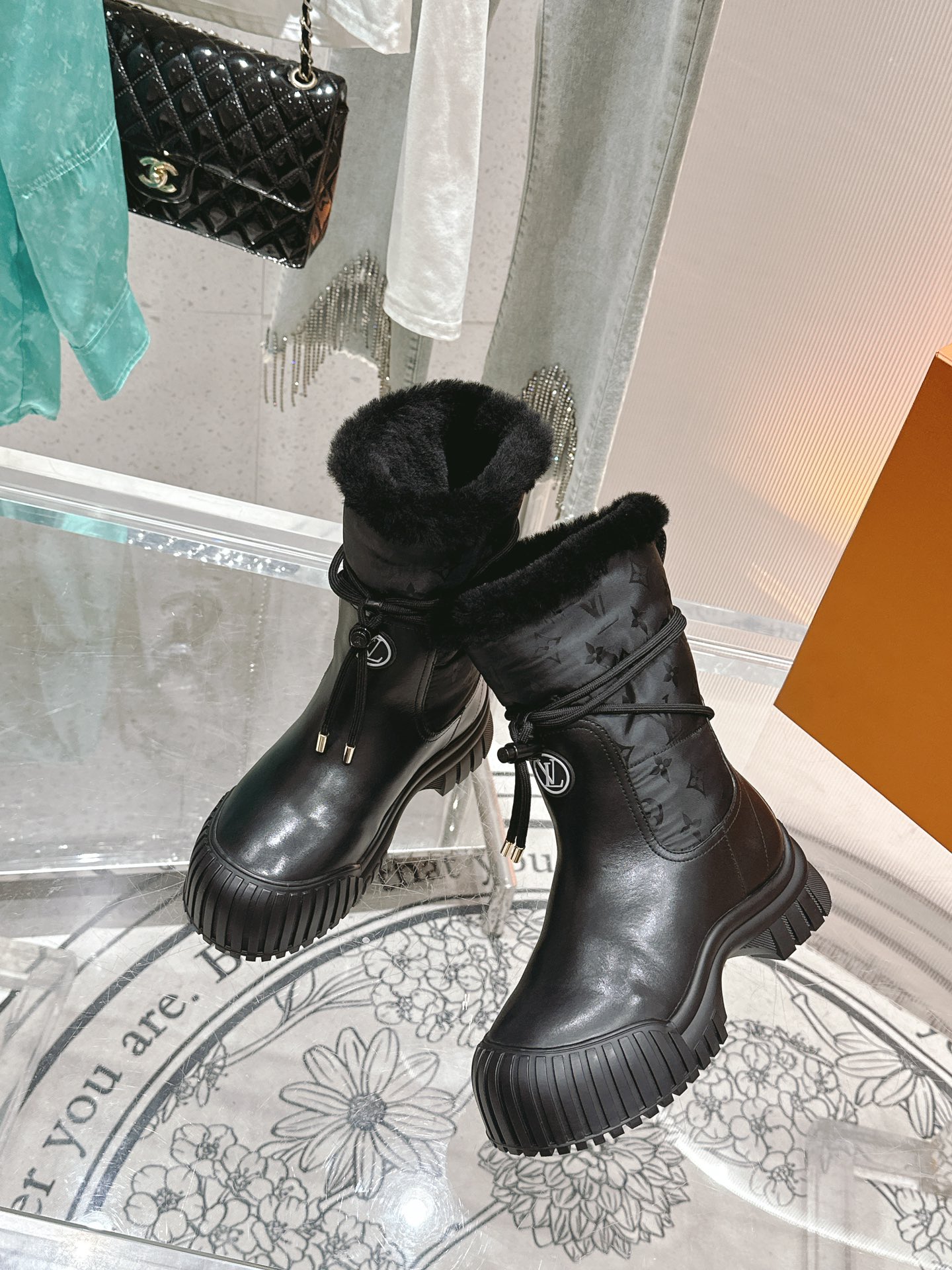 Bagsaaa L0vis Vvtt0n Ruby Flat Ankle Boot Black nylon