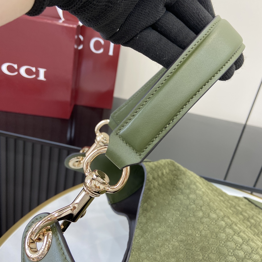Bagsaaa Gvc*1 B large shoulder bag 815924 dark green suede - 49 x 46 x 4cm