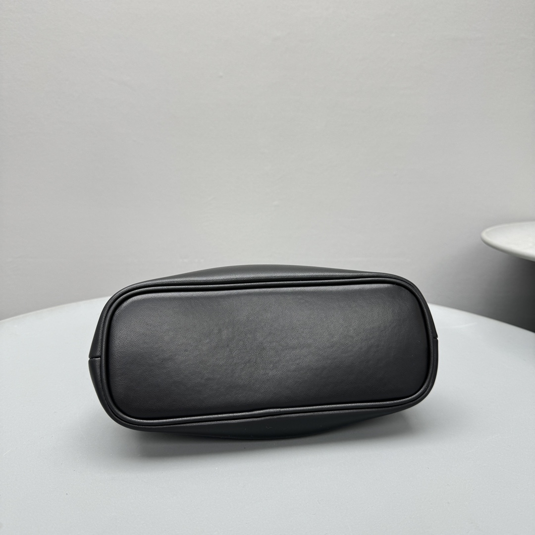 Bagsaaa Jacquemus The small Calino Mini ring handbag black - 22.5*16.5*8.5 cm
