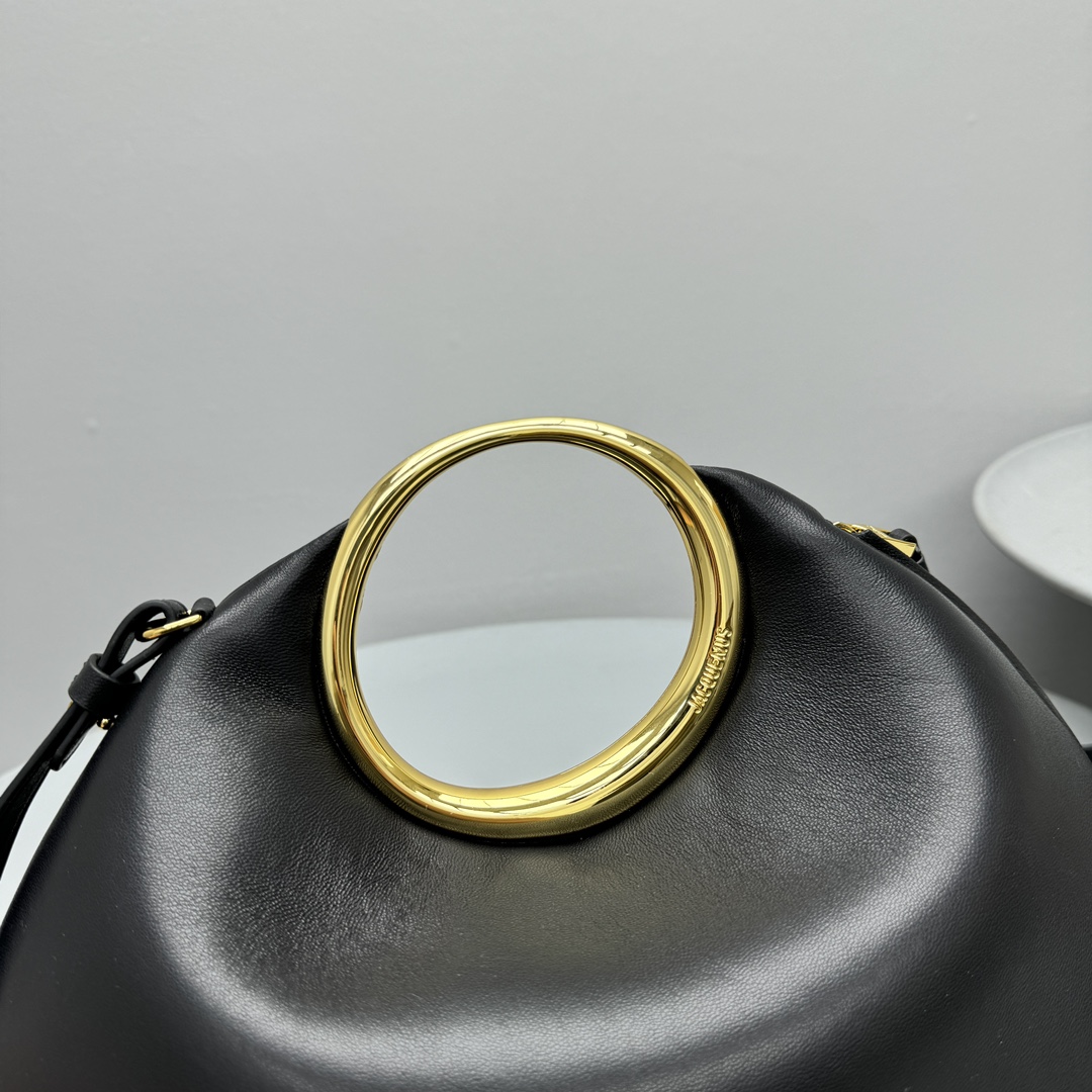 Bagsaaa Jacquemus The Calino Ring Handbag Black - 33*21*12.5 cm