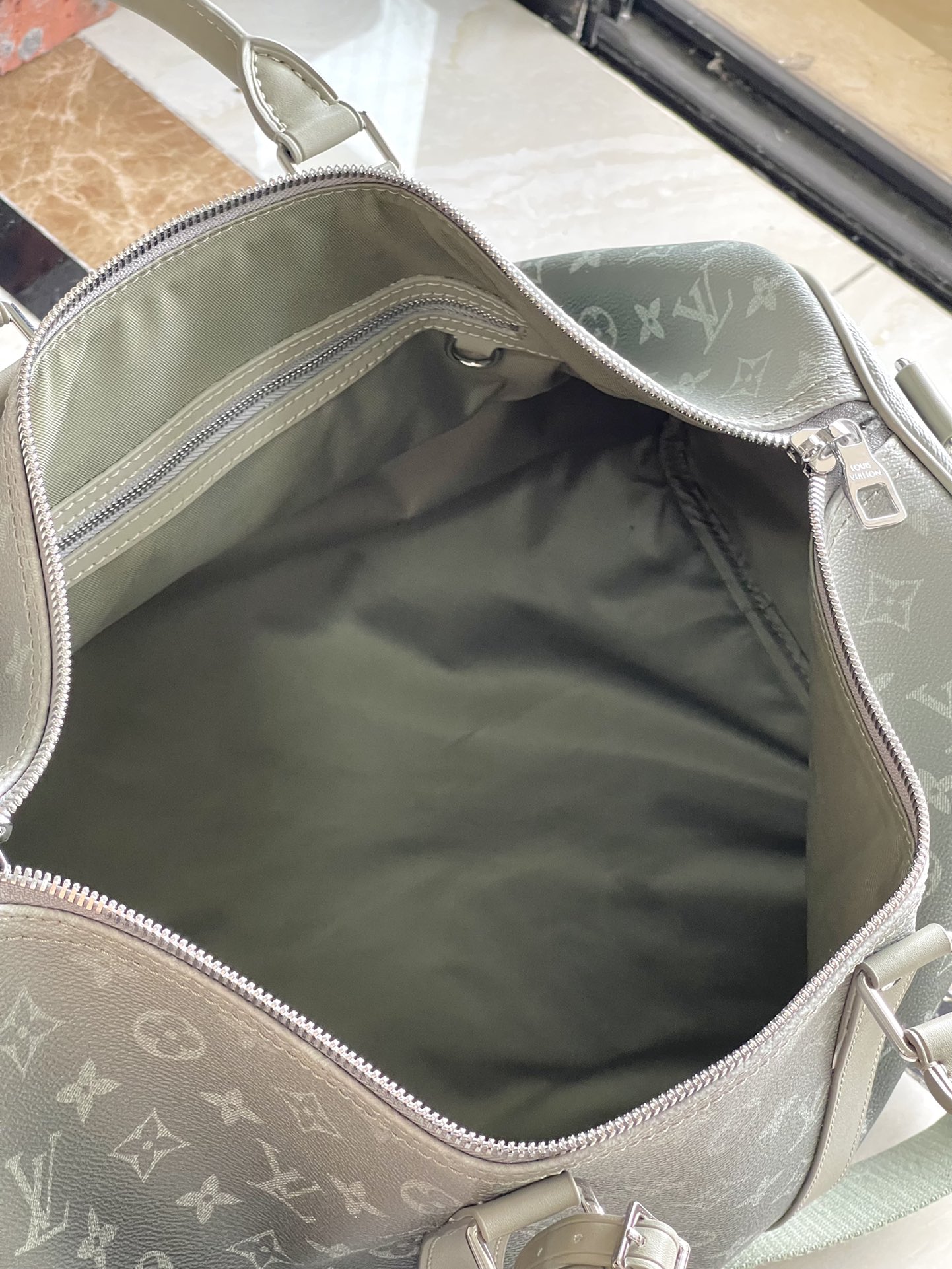 Bagsaaa L0vis Vvtt0n M11718 Keepall Bandoulière 45 Khaki - 27 x 20 x 45 cm