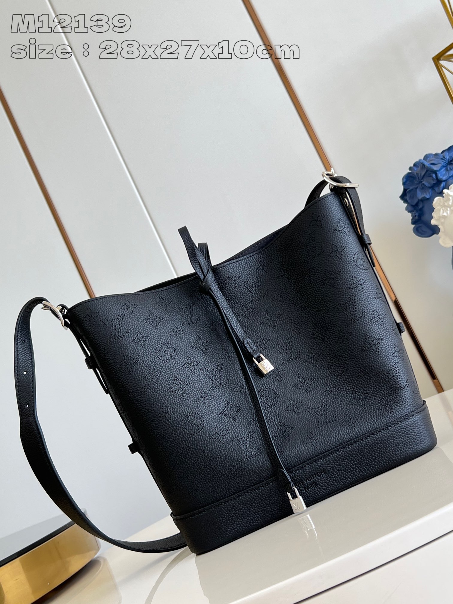 Bagsaaa L0vis Vvtt0n M12139 Flore Black - 27 x 10 x 28 cm