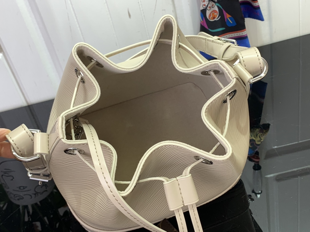 Bagsaaa L0vis Vvtt0n M12848 Noé BB Beige - 20 x 15 x 20 cm
