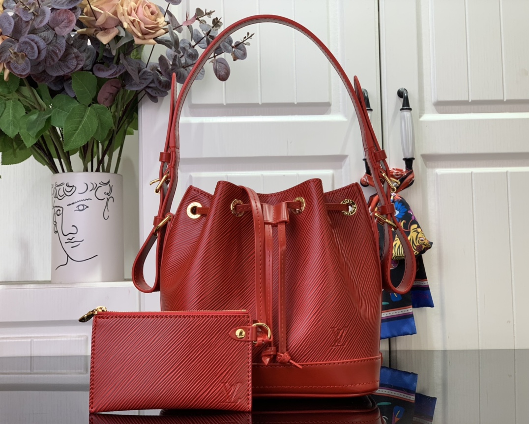 Bagsaaa L0vis Vvtt0n M24675 Noé BB Red - 20 x 15 x 20 cm