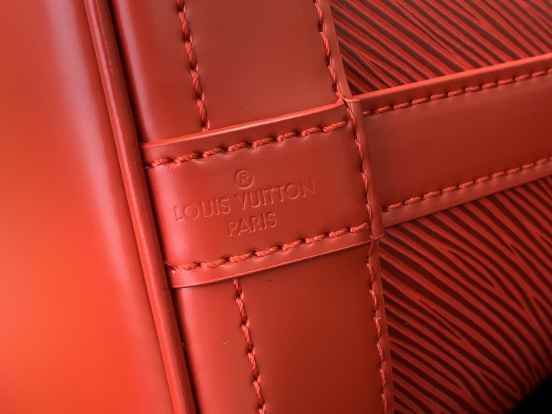 Bagsaaa L0vis Vvtt0n M24675 Noé BB Red - 20 x 15 x 20 cm