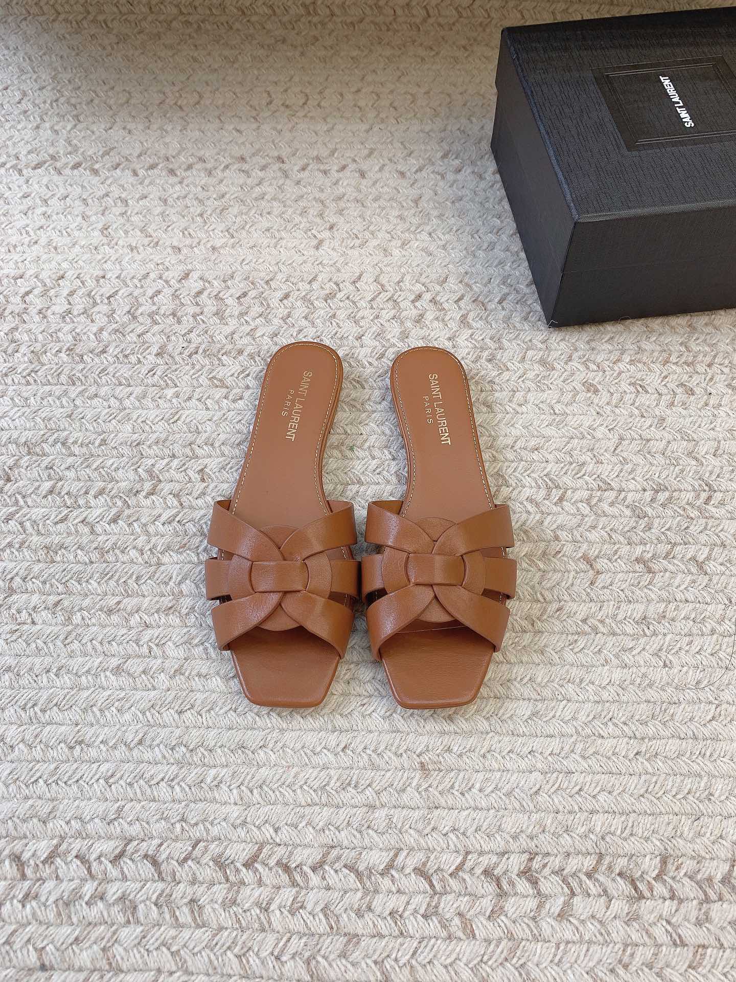 Bagsaaa Y51 Tribute Mules In Smooth Leather Brown