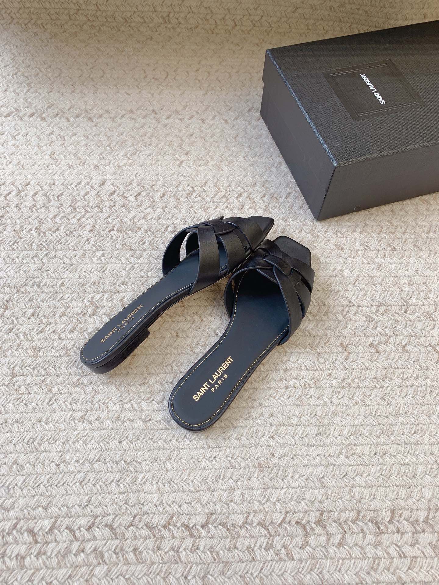 Bagsaaa Y51 Tribute Mules In Smooth Leather Black