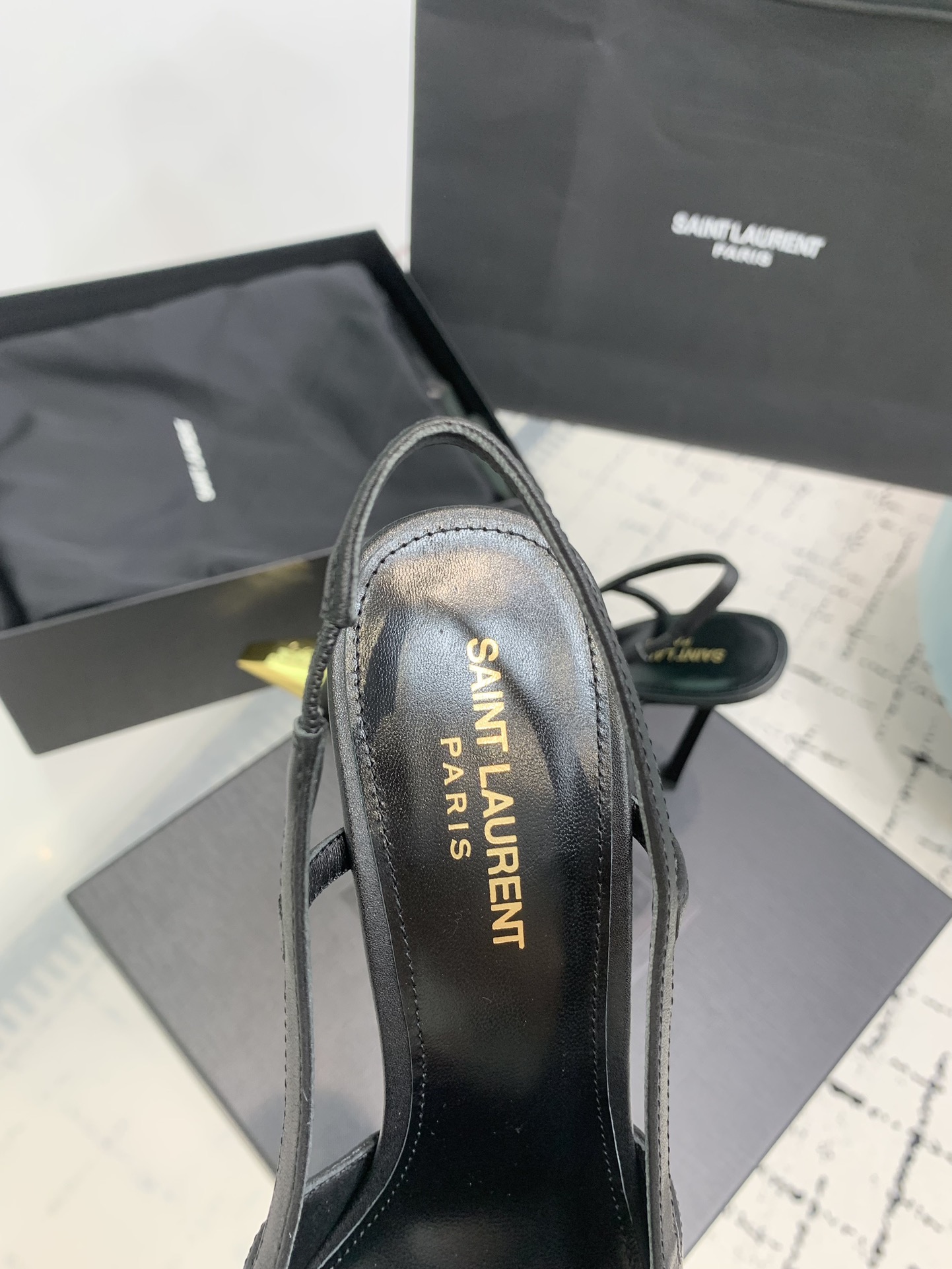 Bagsaaa Y51 Jeanne slingback pumps in smooth leather black & gold 11cm