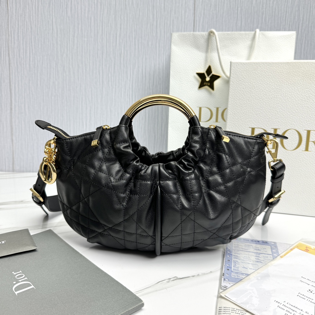 Bagsaaa D10r Walk in D10r Purse Black Macrocannage Calfskin - 36 x 27cm