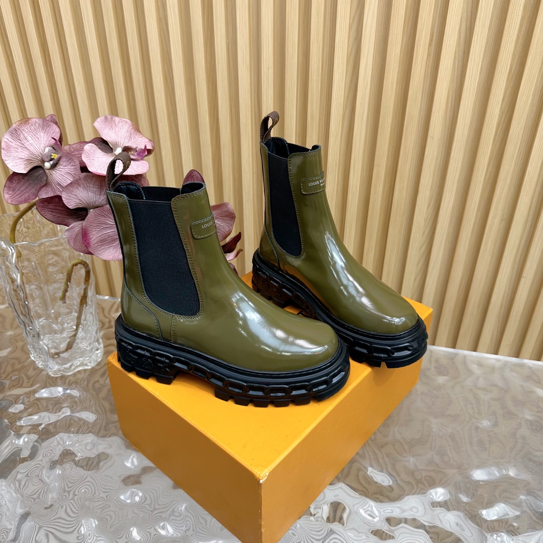 Bagsaaa LV Record Chelsea Boot Dark Green