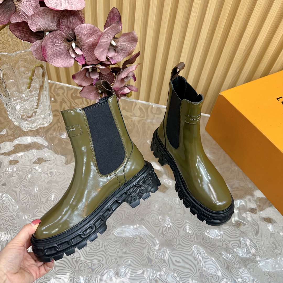 Bagsaaa LV Record Chelsea Boot Dark Green