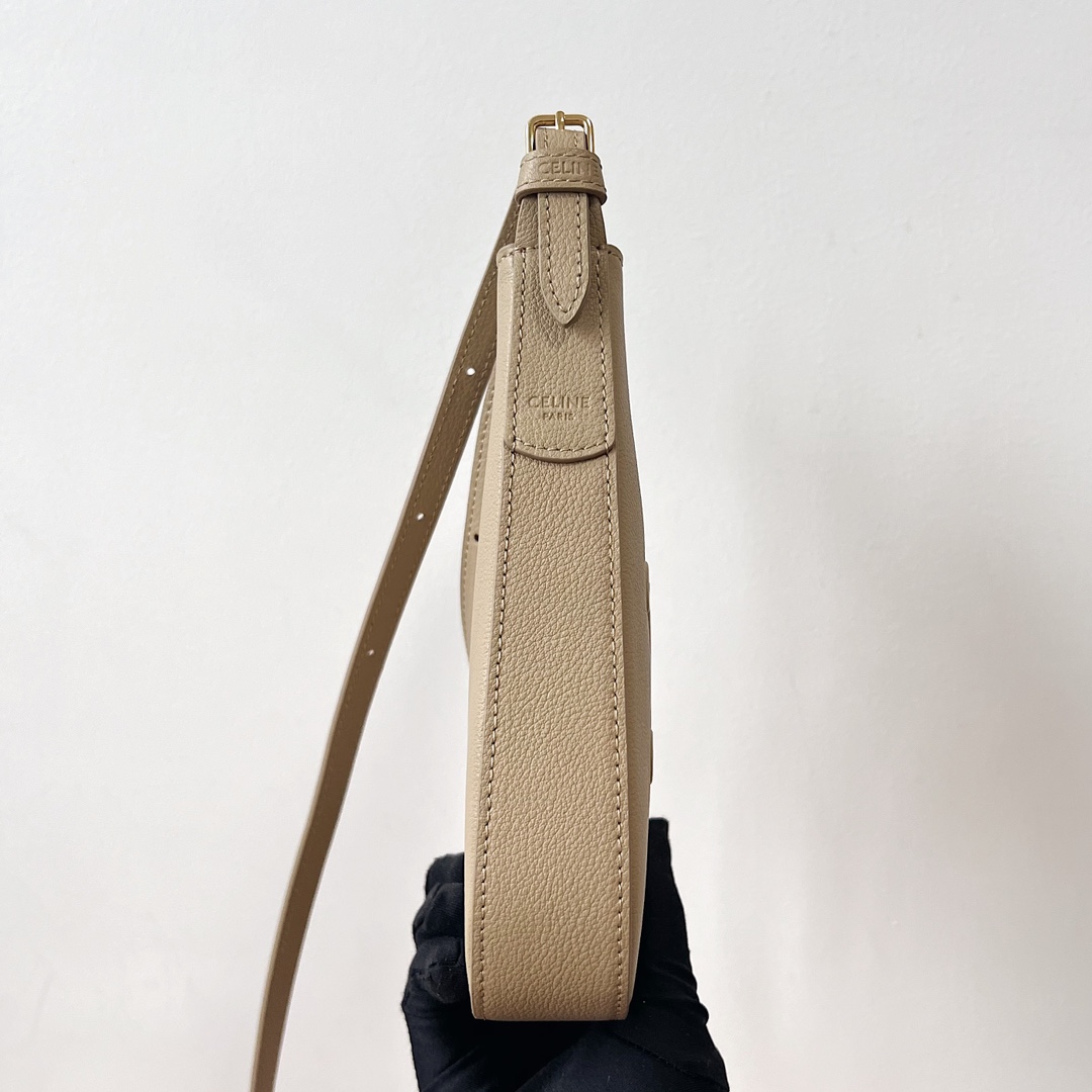 Bagsaaa Ce1i*e Phone Pouch Heloise In S*pple Calfskin Beige - 15 x 19.2 x 3 CM