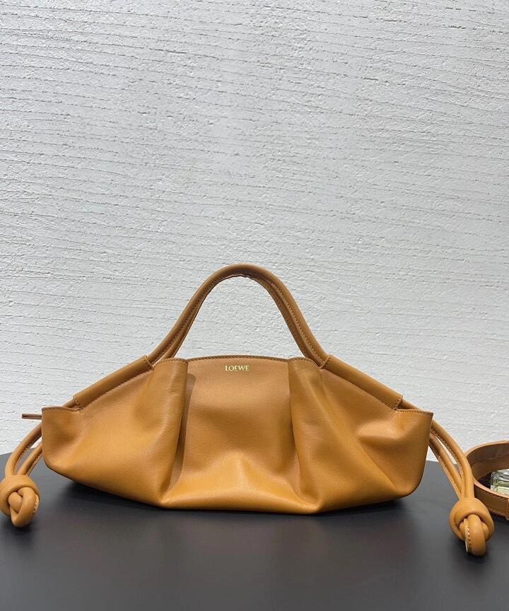 Bagsaaa L0ew* Small Paseo bag in shiny nappa calfskin brown - 35cm