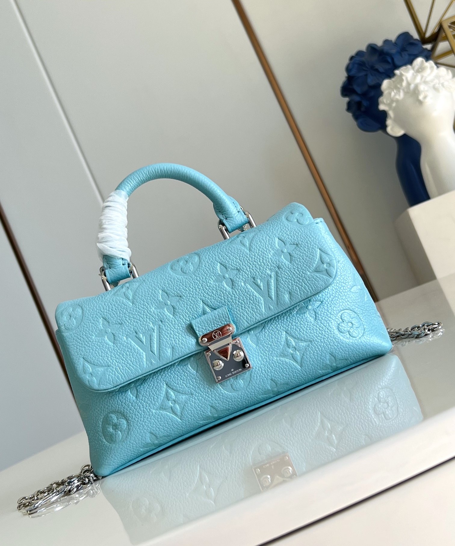 Bagsaaa L0vis Vvtt0n M12211 Nano Madeleine Blue - 12.5 x 6 x 21 cm