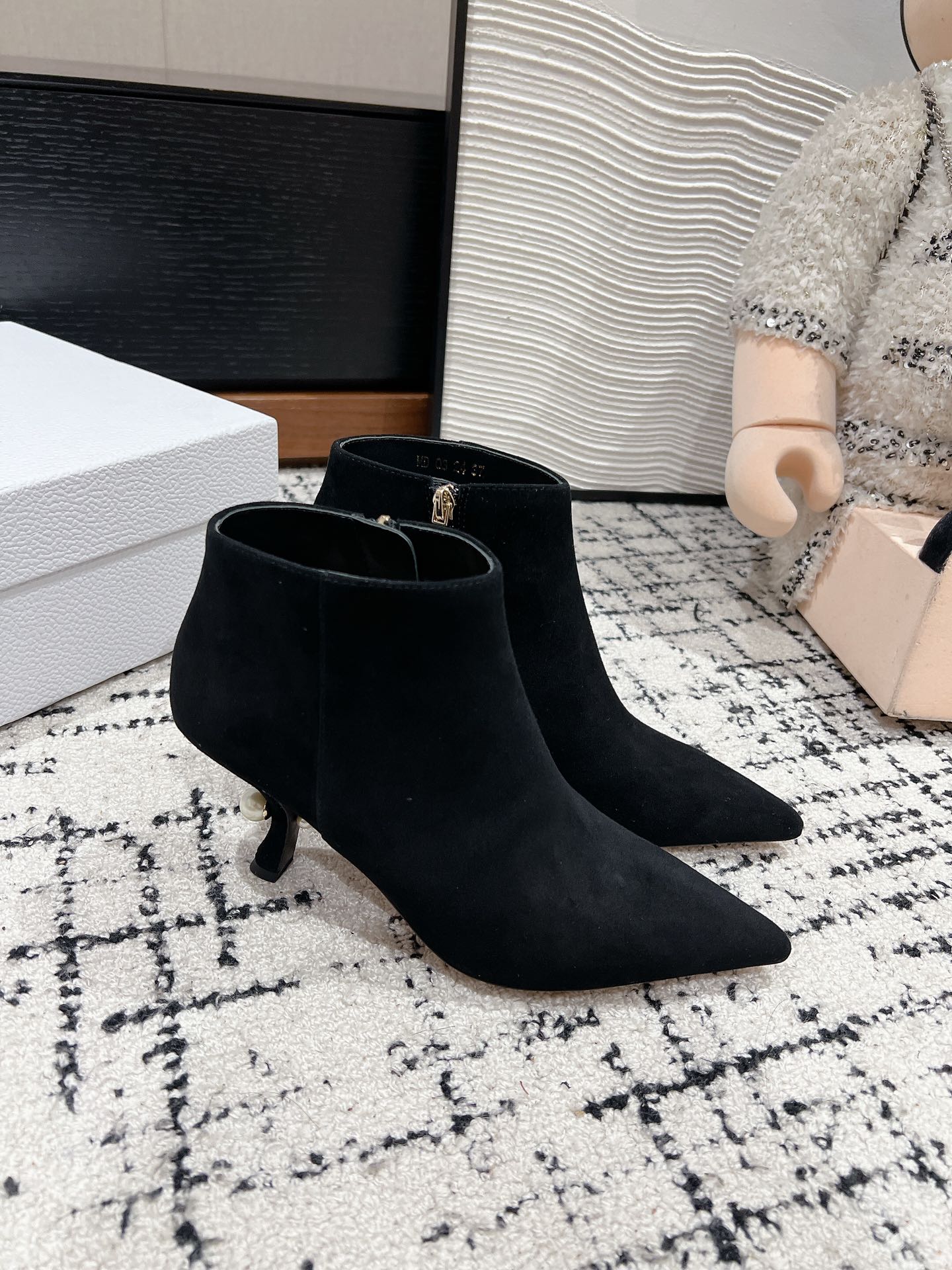 Bagsaaa D10r Tribales Heeled Ankle Boot Black Suede Goatskin
