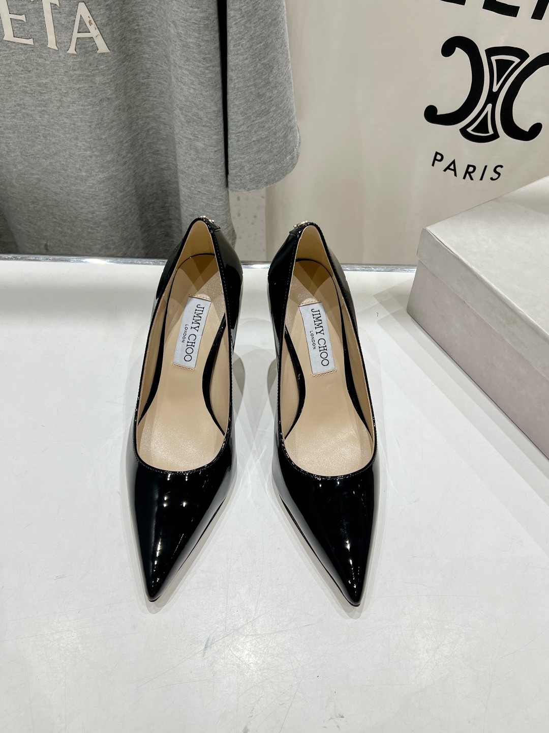 Bagsaaa J1m*y Ch00 Love 85 Black Patent Leather Pumps with JC Emblem