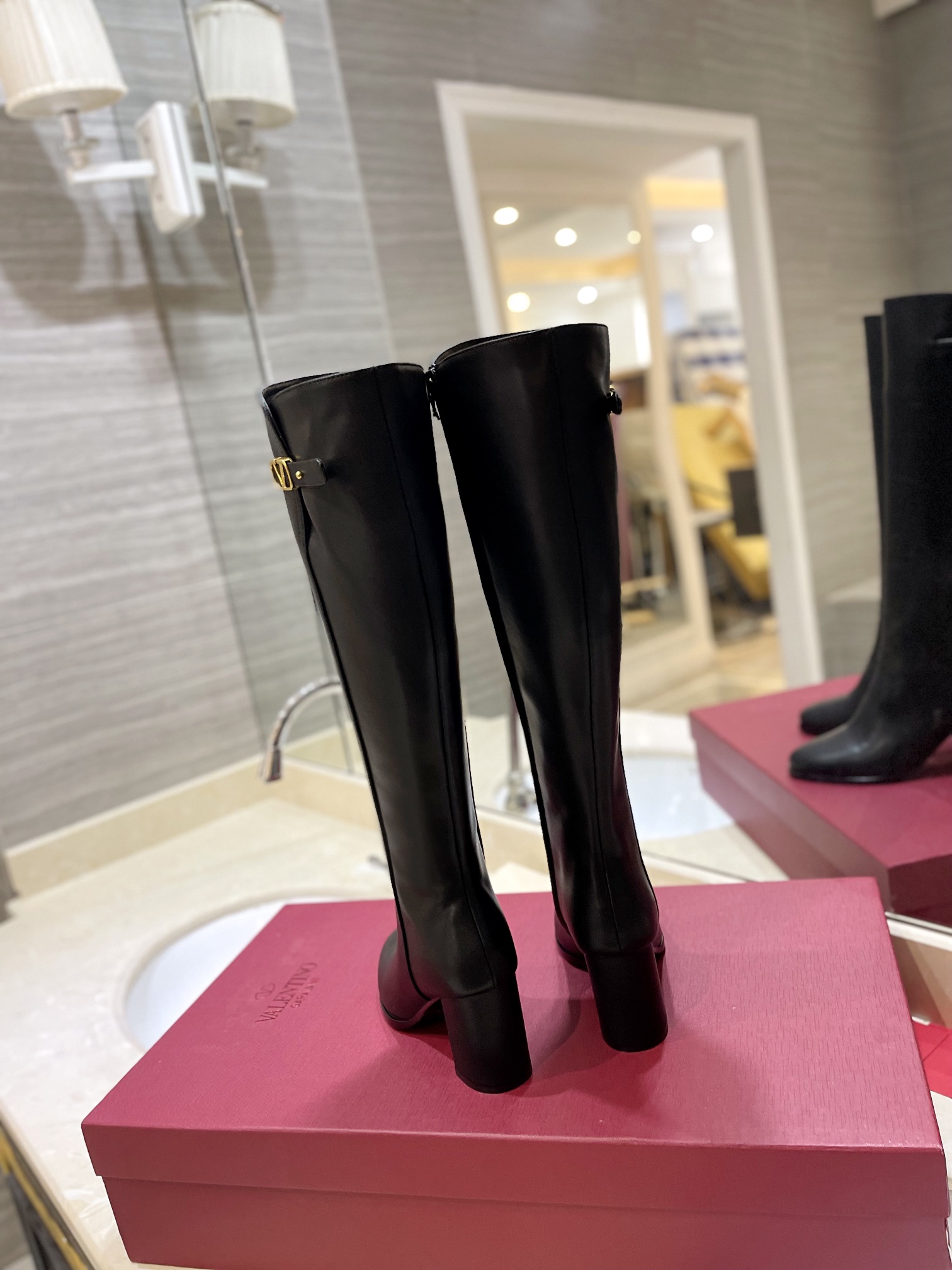 Bagsaaa Va1e*ntin0 Vlogo Signature Calfskin Boot Black 70mm