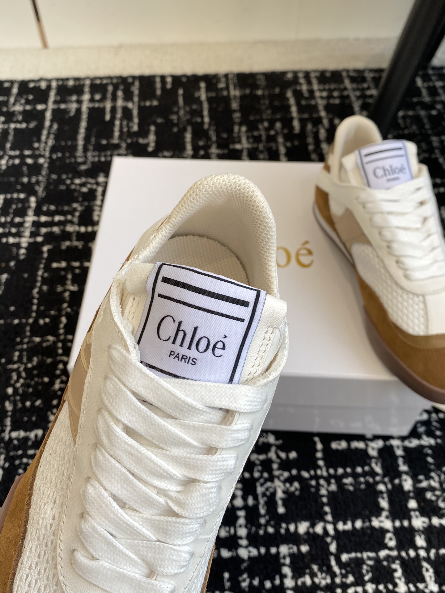 Bagsaaa Chloé Kick sneaker natural brown