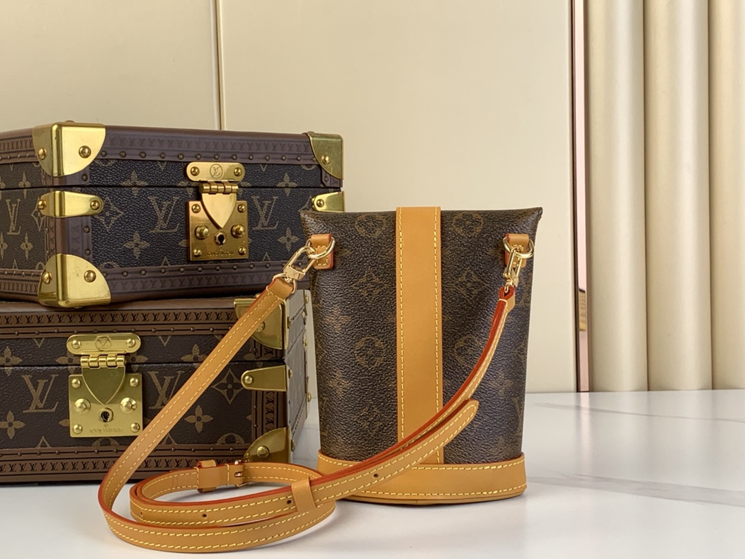 Bagsaaa L0vis Vvtt0n M11629 Envelope Bag - 12.5 x 18 x 8.5 cm
