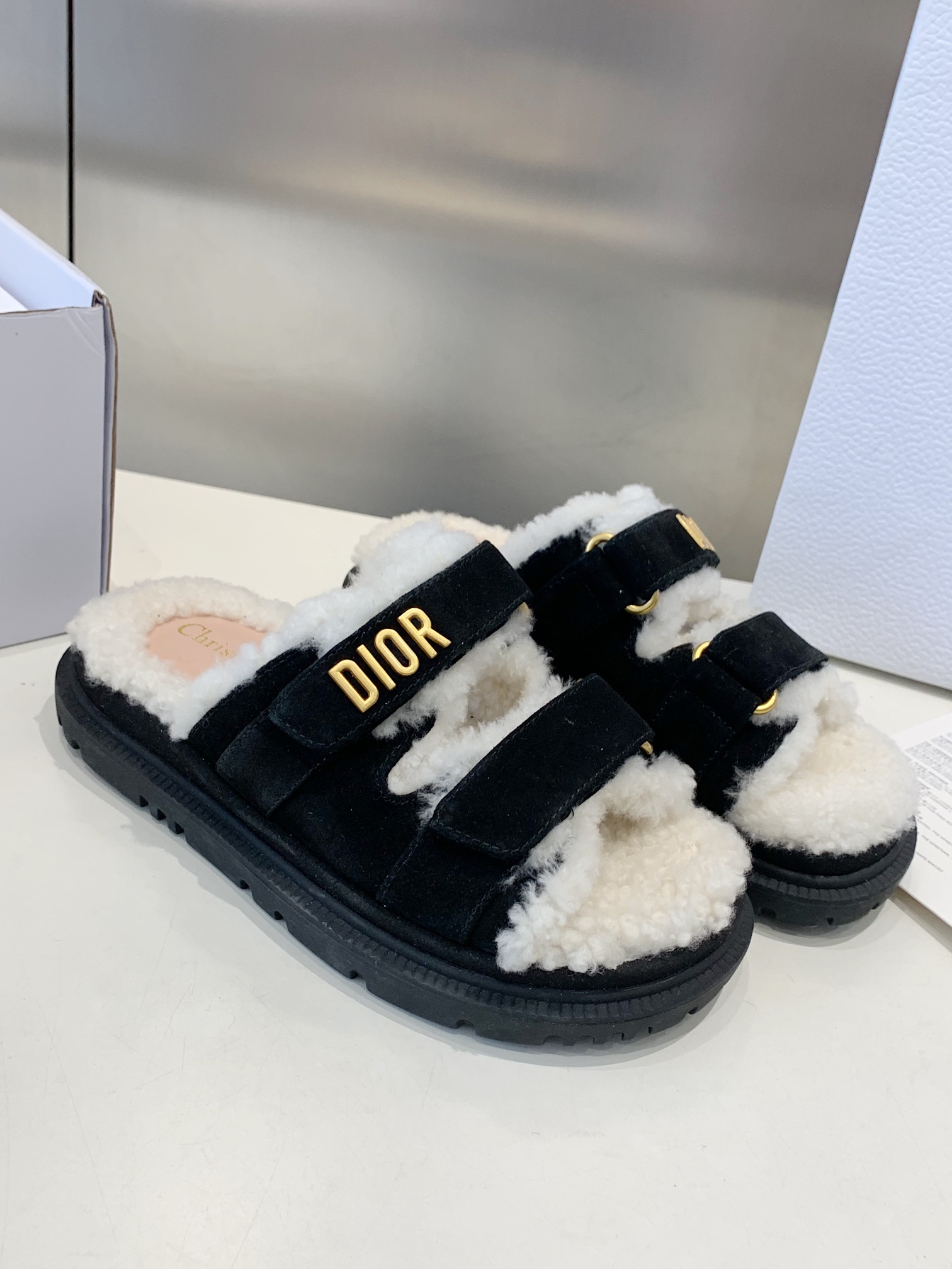 Bagsaaa D10ract Slide Black Suede Goatskin