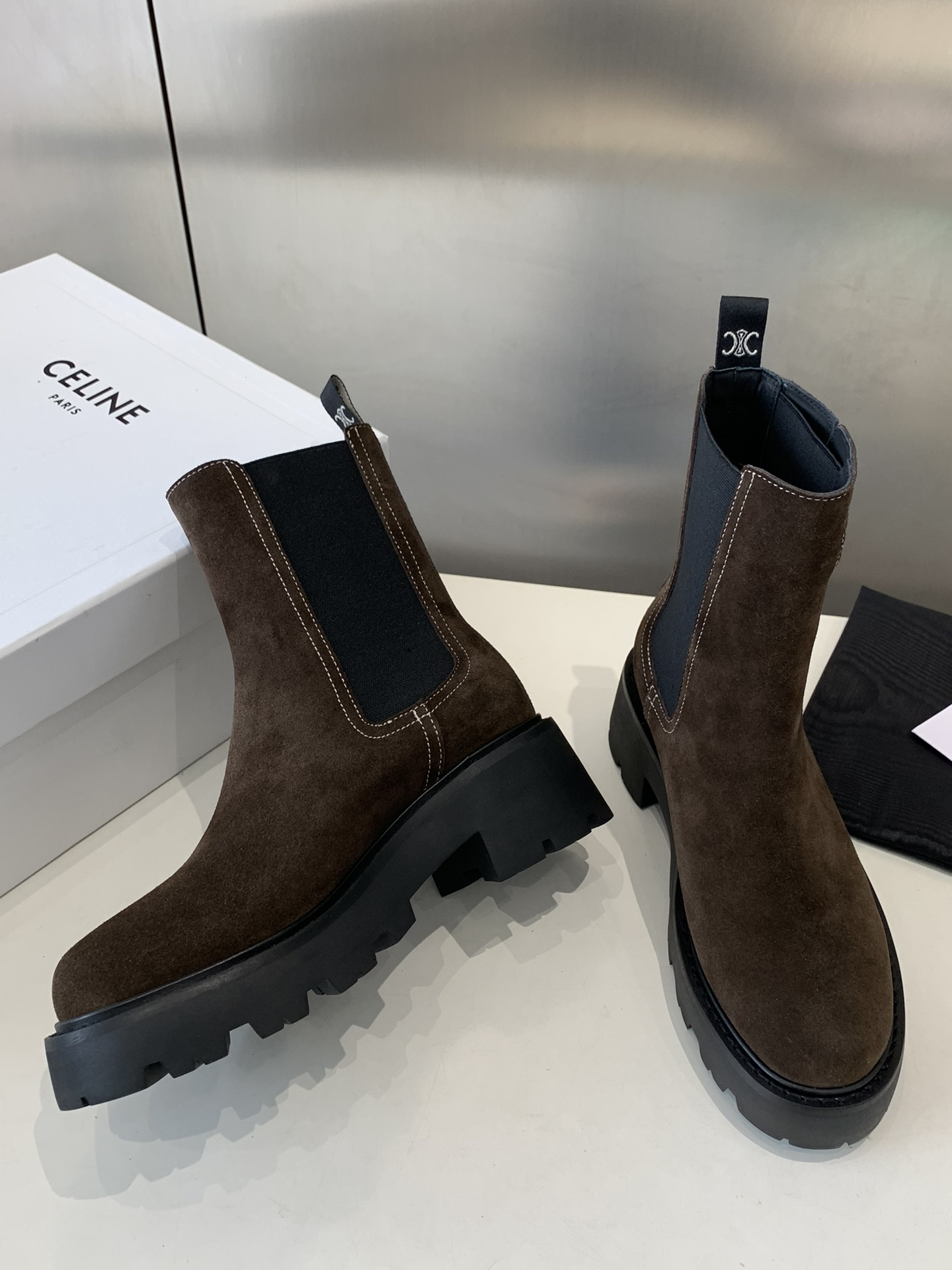 Bagsaaa Ce1i*e Triomphe Rangers Chelsea Boot In Suede Calfskin Dark Brown