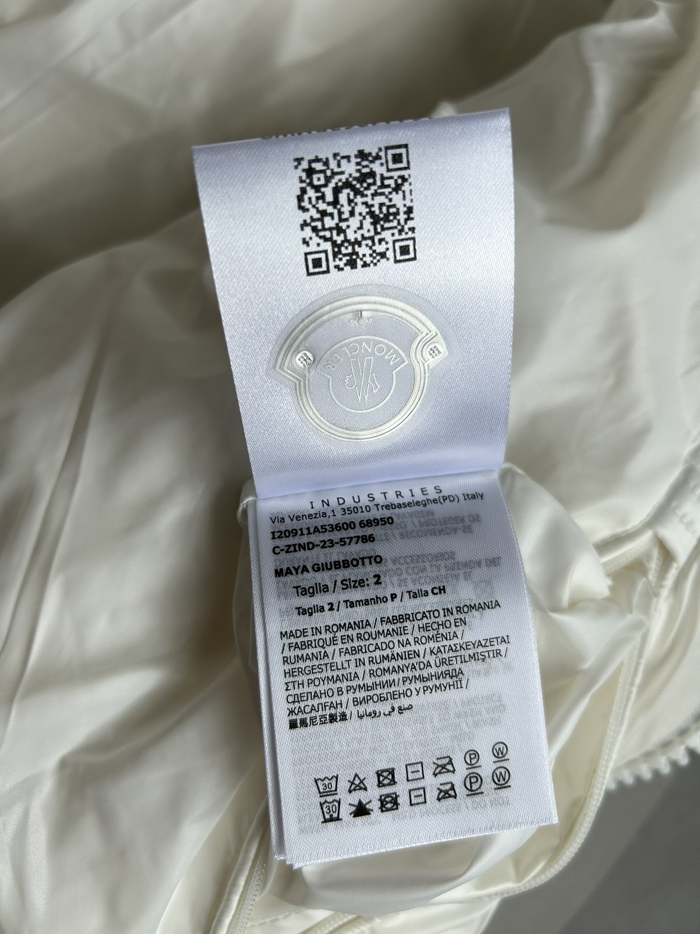 Bagsaaa Moncler White Puffer Jacket