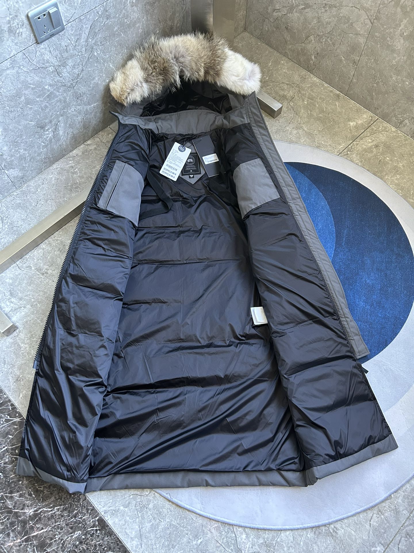 Bagsaaa Can*a G00se Mystique Parka Heritage Gray
