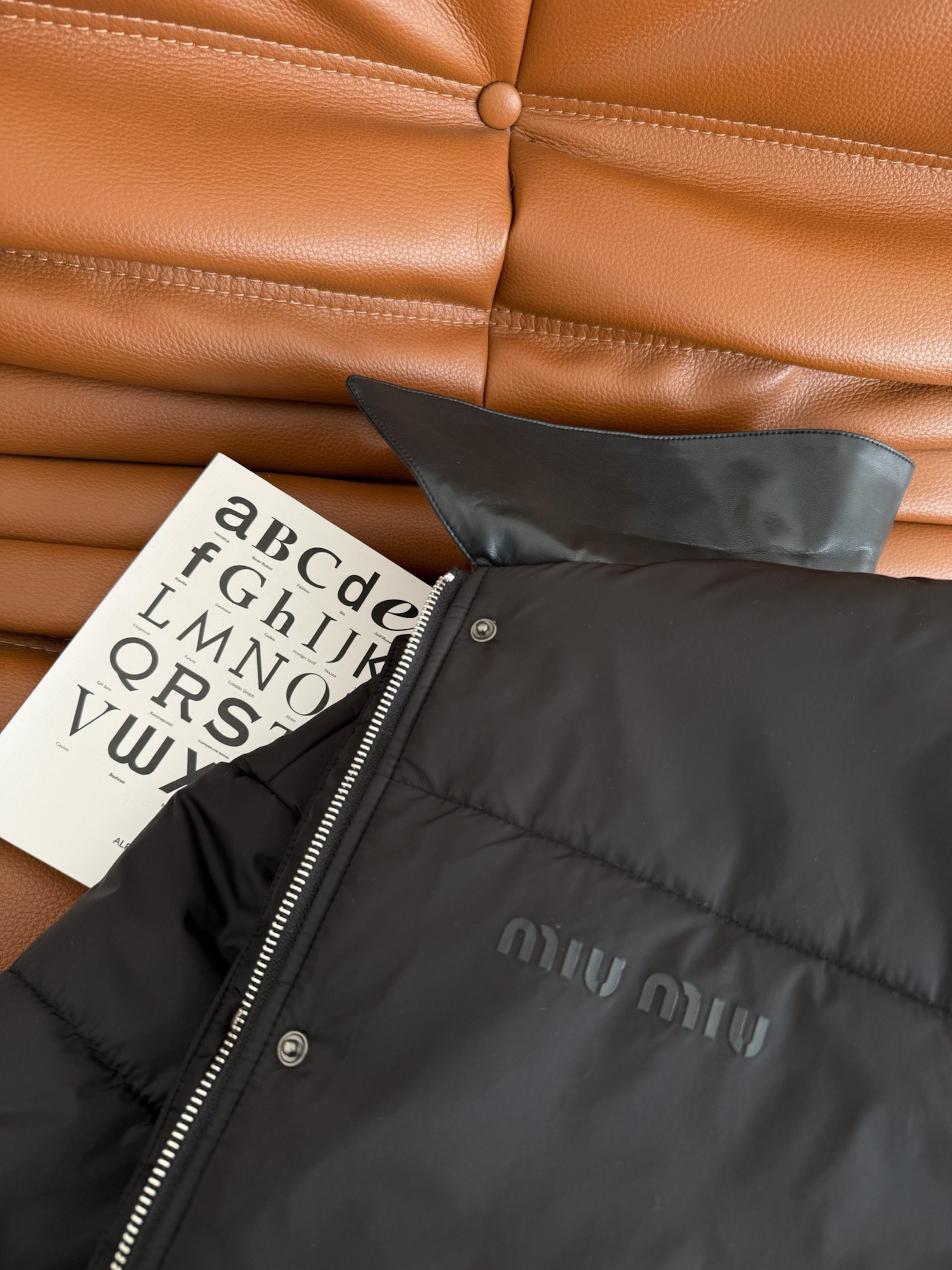 Bagsaaa Miu Miu cropped down jacket black