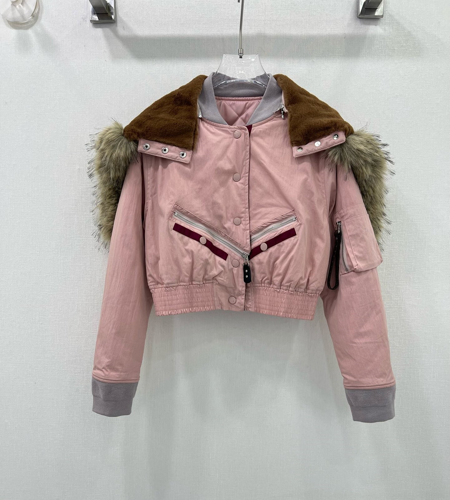 Bagsaaa L0vis Vvtt0n Hooded Cropped Utility Bomber Jacket Pink