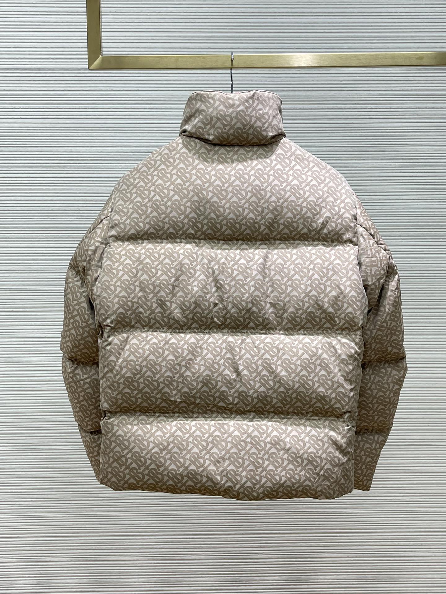 Bagsaaa Bv*b*rry Monogram Jacquard Puffer Jacket