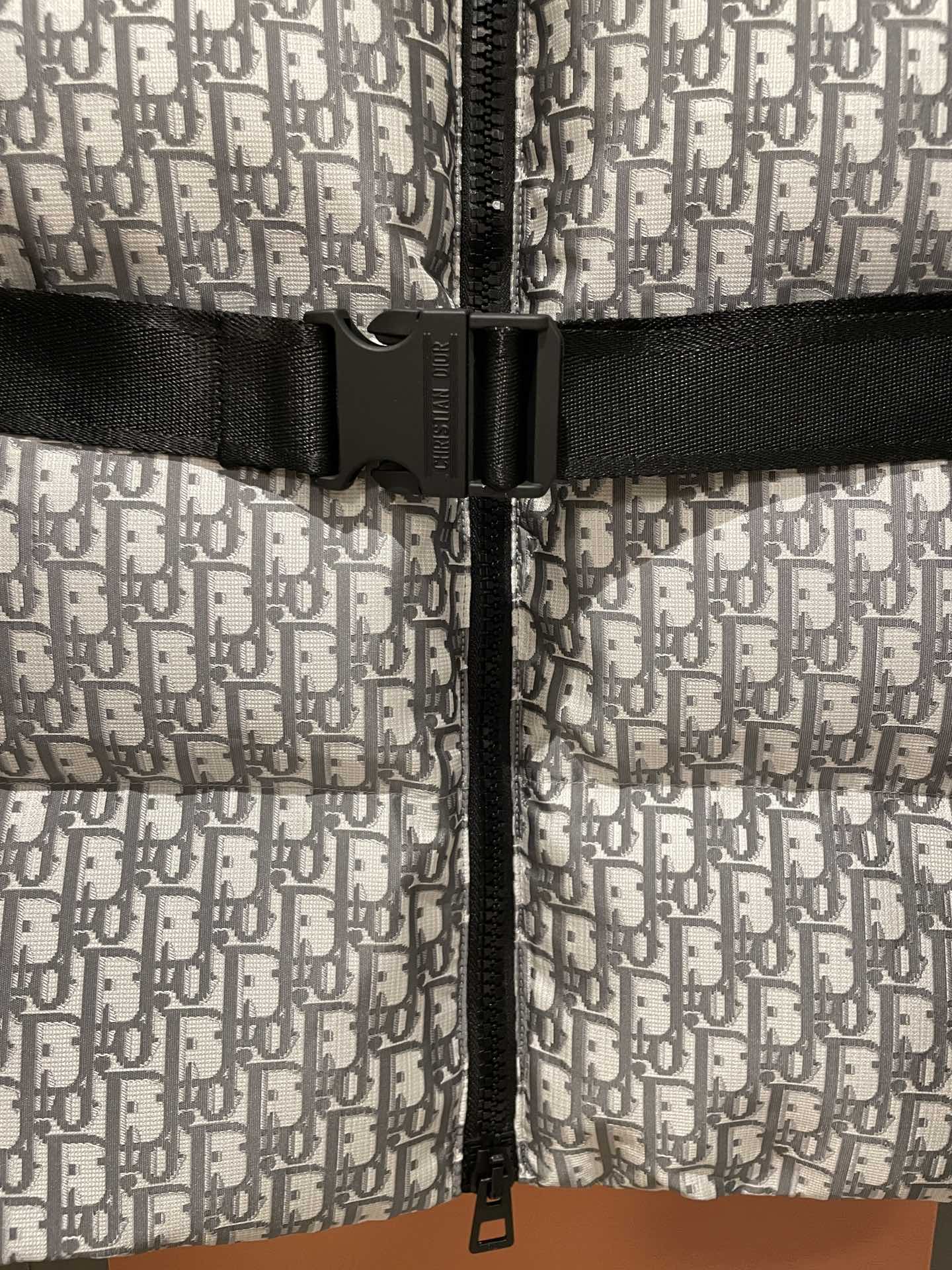 Bagsaaa D10rAlps Belted Puffer Jacket Gray D10r Oblique Quilted Technical Taffeta