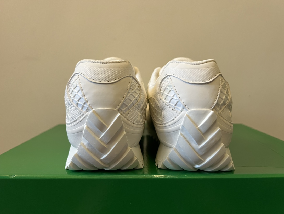 Bagsaaa B0tt*ga Ven*ta Orbit Sneaker White
