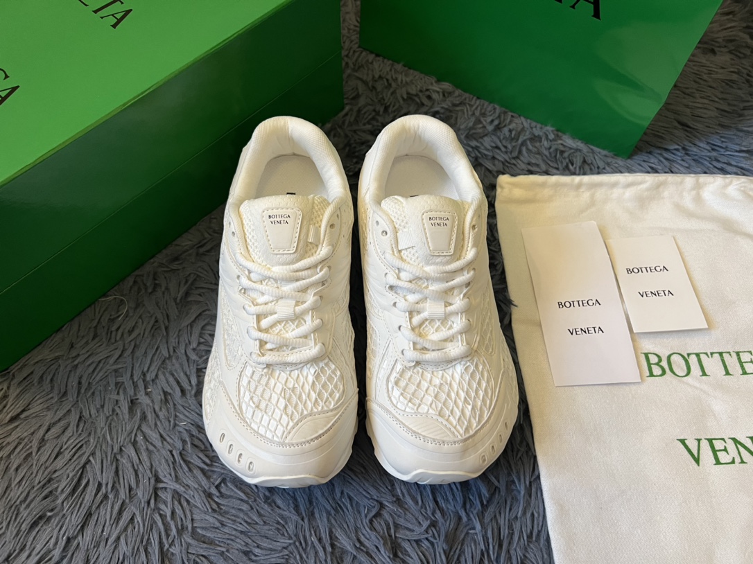 Bagsaaa B0tt*ga Ven*ta Orbit Sneaker White