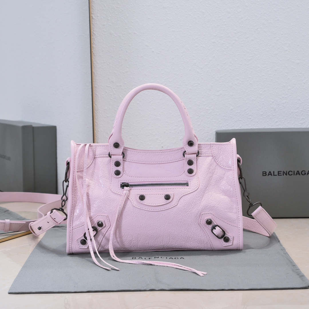 Bagsaaa Ba1en*iaga Le City Small Bag in petal pink - 30x20x11cm