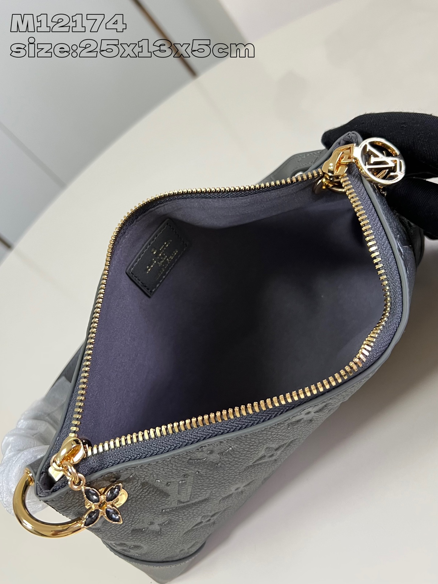 Bagsaaa L0vis Vvtt0n M12174 Pochette Sèvres Metal color - 13 x 5 x 25.5 cm